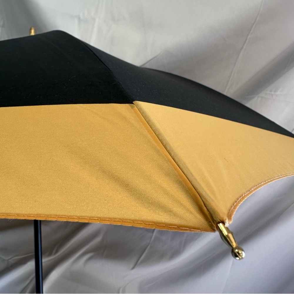 Fendi Parfumes Gold & Black Vintage Large Rain Umbrella - Picture 10 of 17